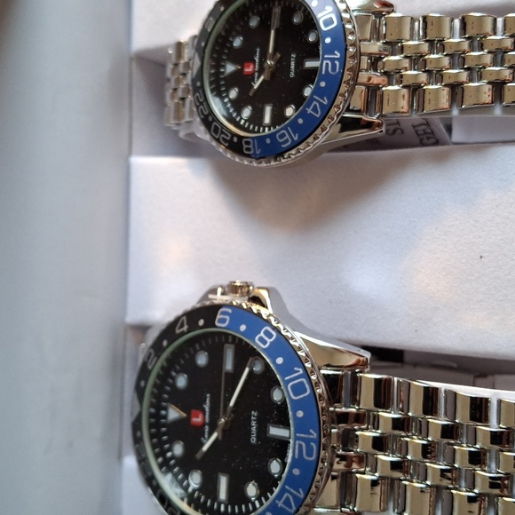 Luis Cardini NWT watches his & hers, water resistant, stainless steel (W043) Luis Cardini NWT watches his & hers, water resistant  main image 4
